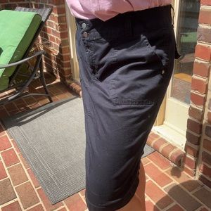 Lightweight black front zip skirt
